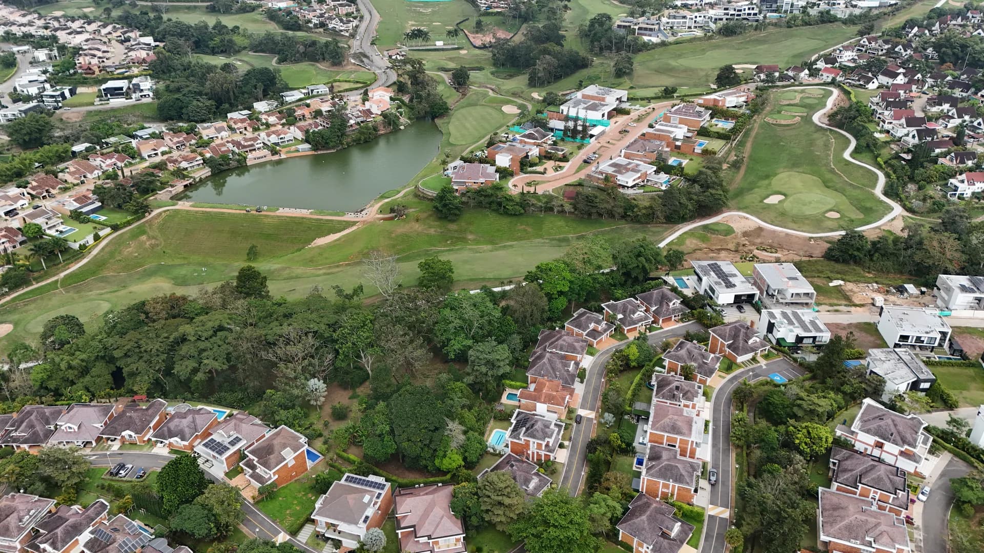 Casas campestres de Ruitoque Condominio con jardines y zonas comunes, Floridablanca