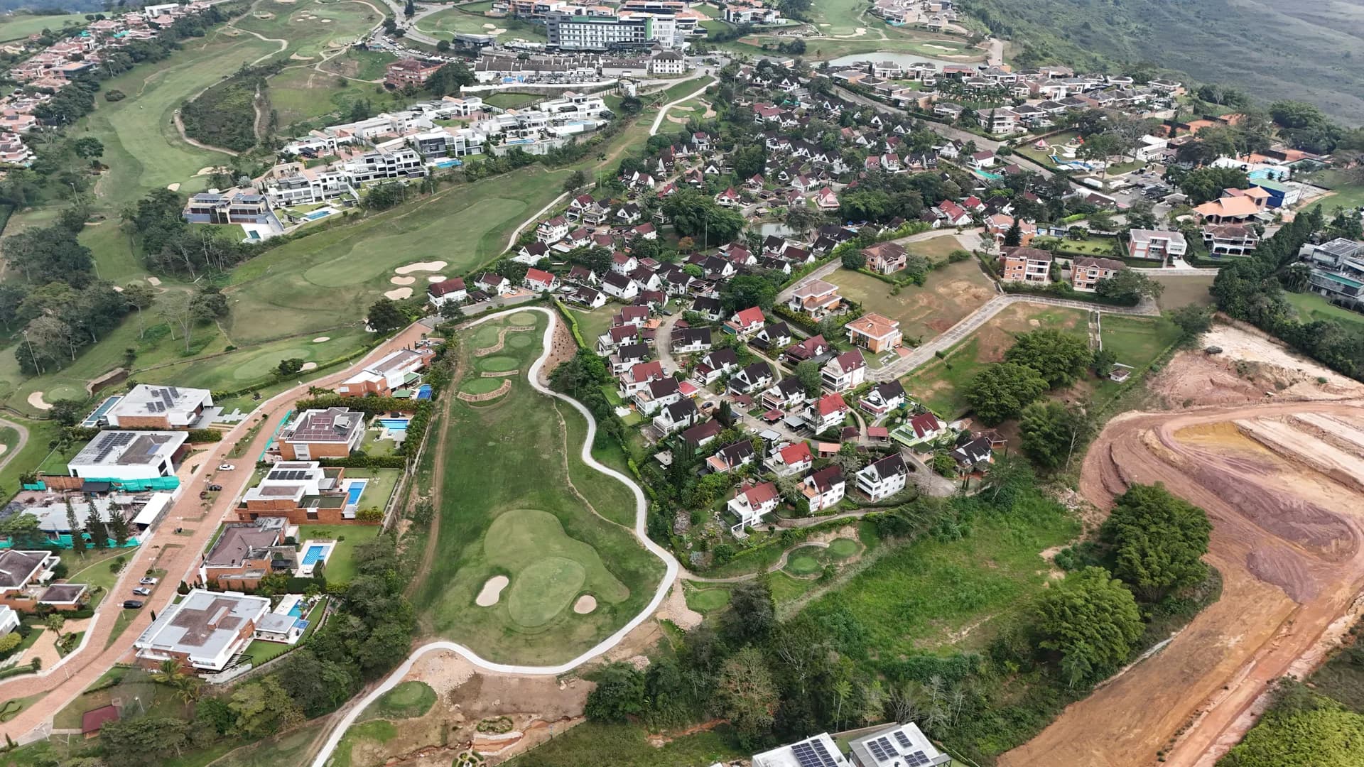 Vista panorámica de Ruitoque Condominio rodeado de naturaleza, Floridablanca, Santander
